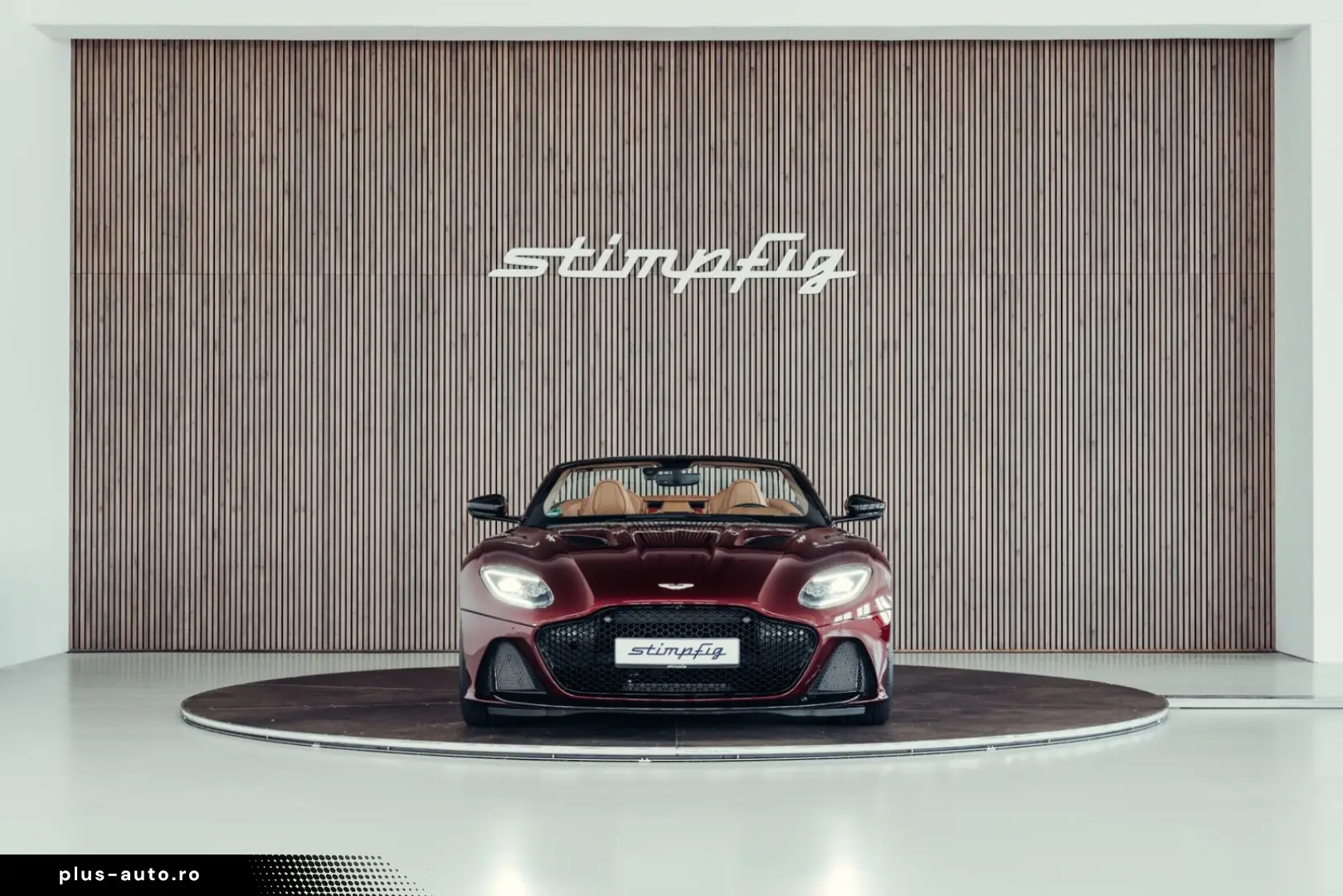 ASTON MARTIN DBS Volante Superleggera  Liquid Crimson