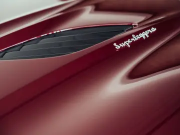 ASTON MARTIN DBS Volante Superleggera  Liquid Crimson