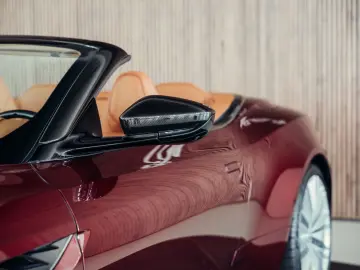 ASTON MARTIN DBS Volante Superleggera  Liquid Crimson