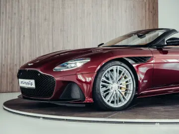 ASTON MARTIN DBS Volante Superleggera  Liquid Crimson