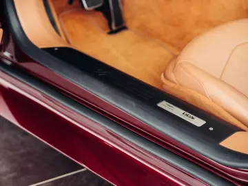 ASTON MARTIN DBS Volante Superleggera  Liquid Crimson