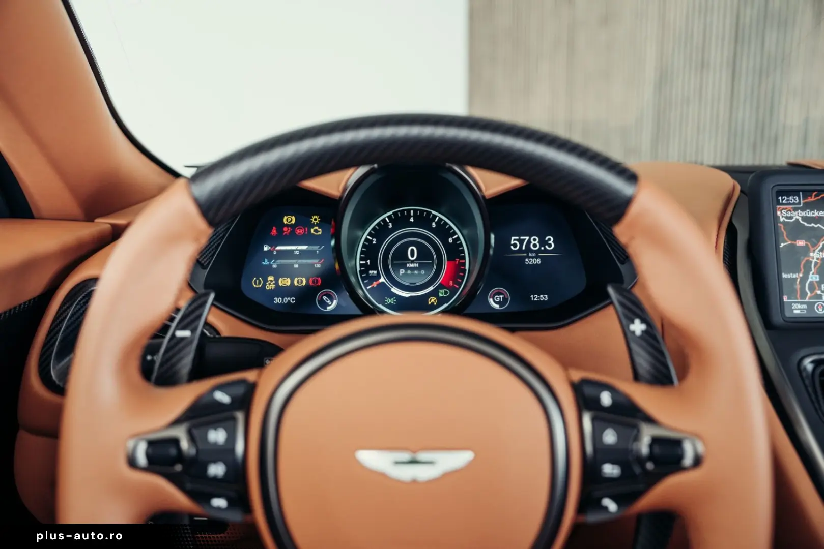 ASTON MARTIN DBS Volante Superleggera  Liquid Crimson