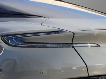 ASTON MARTIN DB12 China Grey Oxford Tan