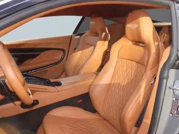 ASTON MARTIN DB12 China Grey Oxford Tan