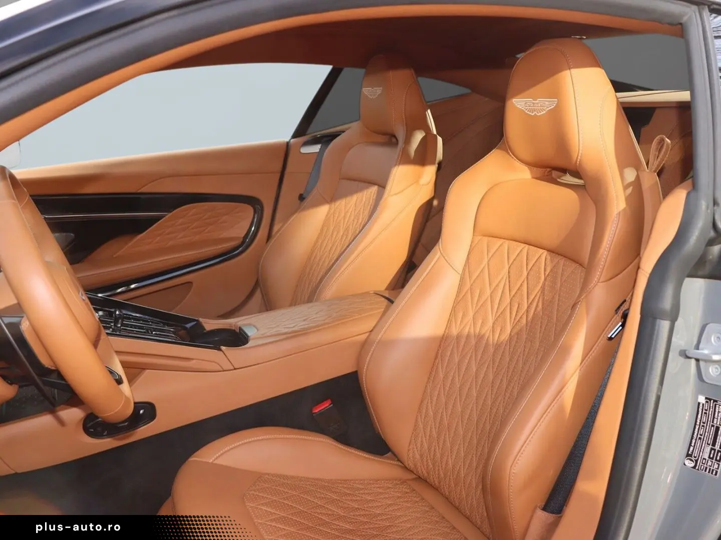 ASTON MARTIN DB12 China Grey Oxford Tan