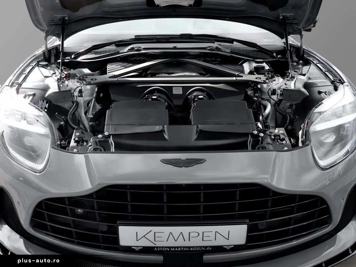 ASTON MARTIN DB12 China Grey Oxford Tan