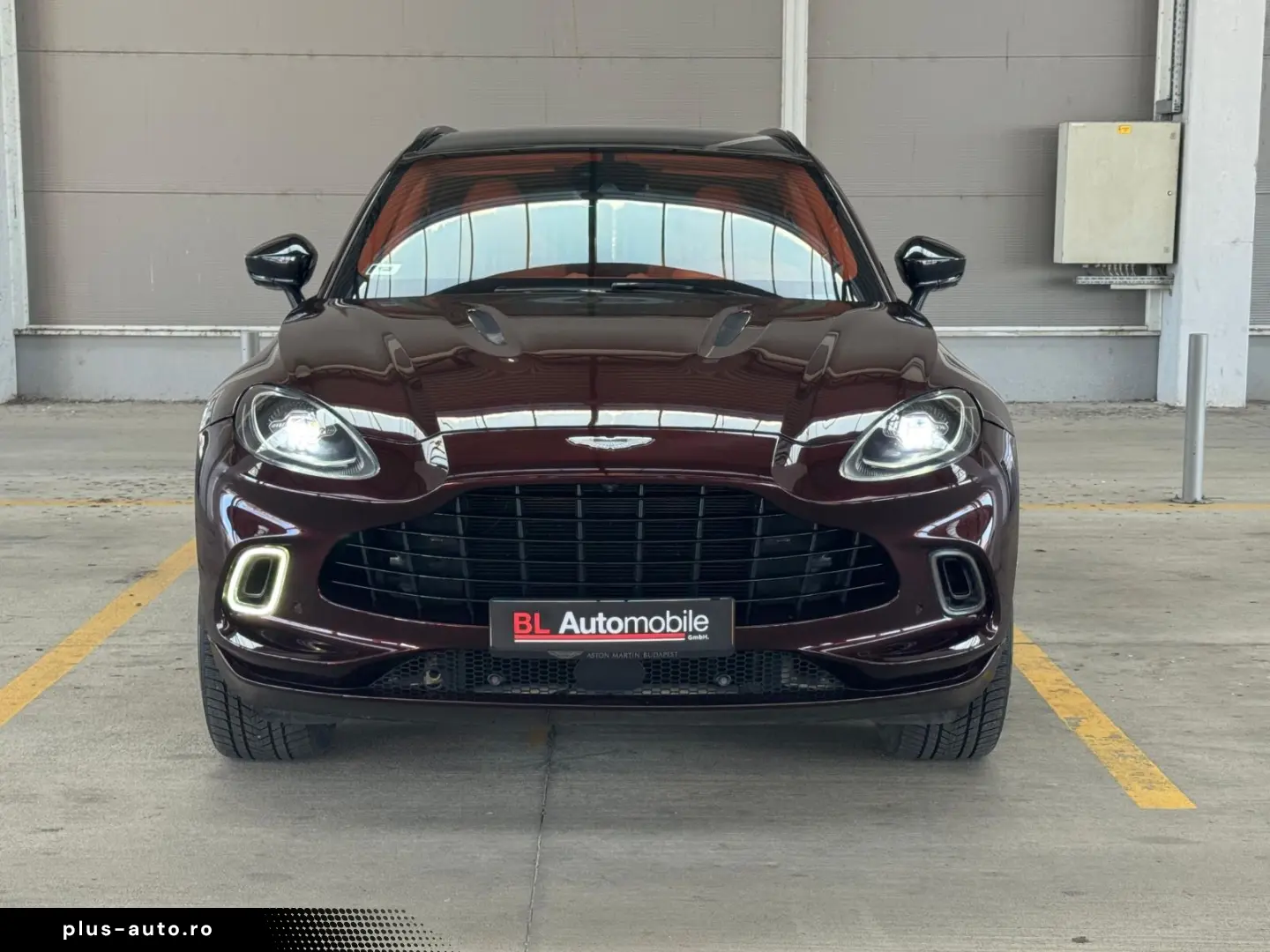 ASTON MARTIN DBX 4.0 V8 DIVINE RED ORANGE