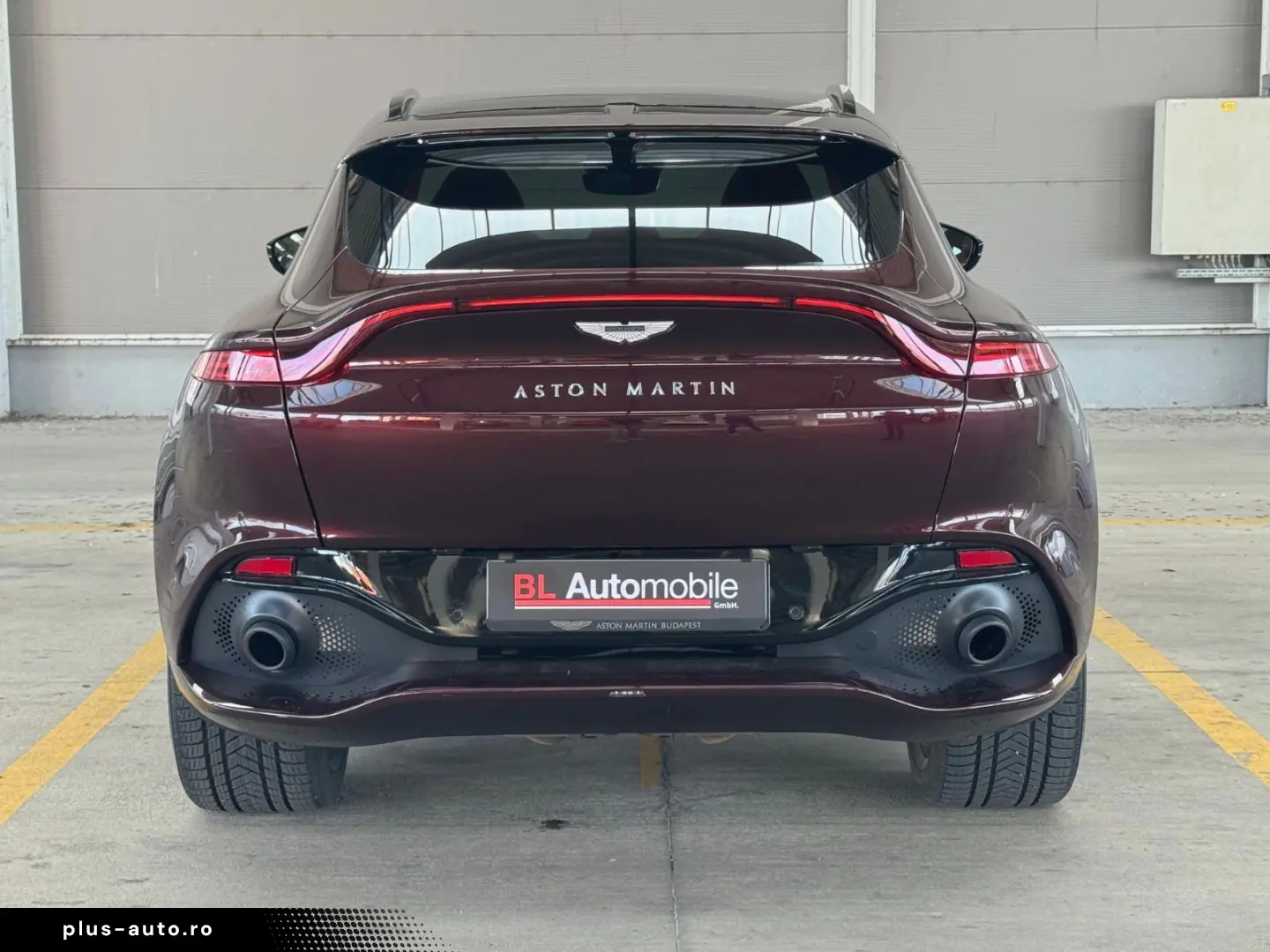 ASTON MARTIN DBX 4.0 V8 DIVINE RED ORANGE