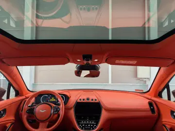ASTON MARTIN DBX 4.0 V8 DIVINE RED ORANGE