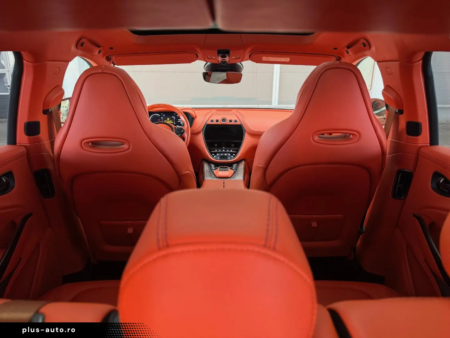 ASTON MARTIN DBX 4.0 V8 DIVINE RED ORANGE