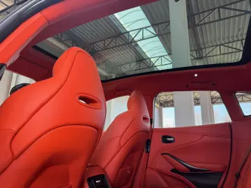 ASTON MARTIN DBX 4.0 V8 DIVINE RED ORANGE