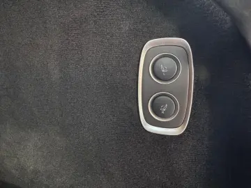 ASTON MARTIN DBX 4.0 V8 DIVINE RED ORANGE