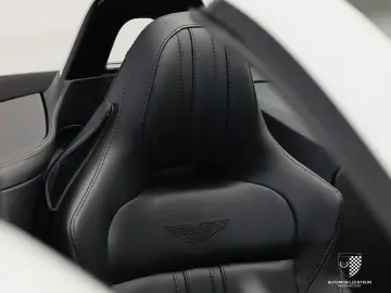 ASTON MARTIN V8 Vantage Roadster BlackPack SportsPlusPack