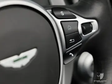 ASTON MARTIN V8 Vantage Roadster BlackPack SportsPlusPack