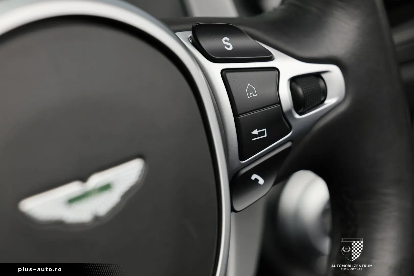 ASTON MARTIN V8 Vantage Roadster BlackPack SportsPlusPack