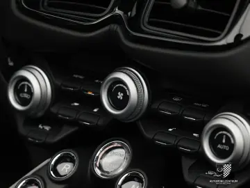 ASTON MARTIN V8 Vantage Roadster BlackPack SportsPlusPack