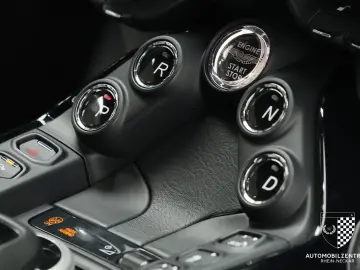 ASTON MARTIN V8 Vantage Roadster BlackPack SportsPlusPack