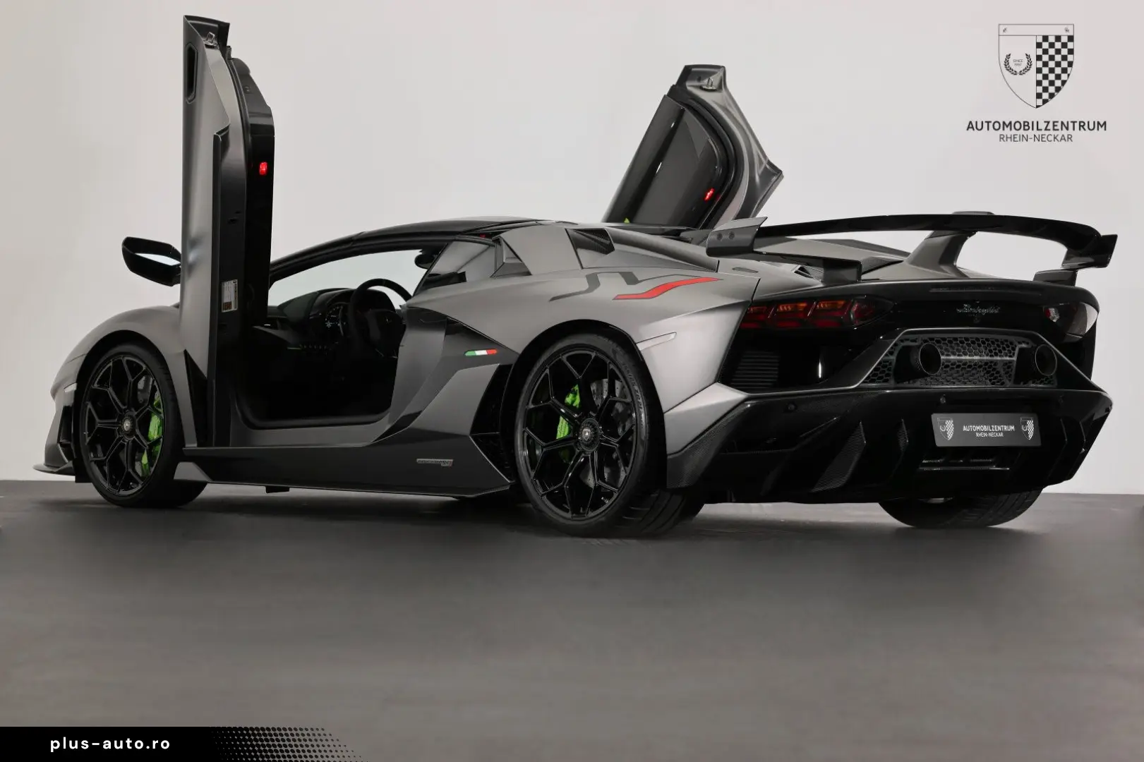 LAMBORGHINI Aventador SVJ Roadster FullCarbon PaintedLogo