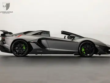 LAMBORGHINI Aventador SVJ Roadster FullCarbon PaintedLogo
