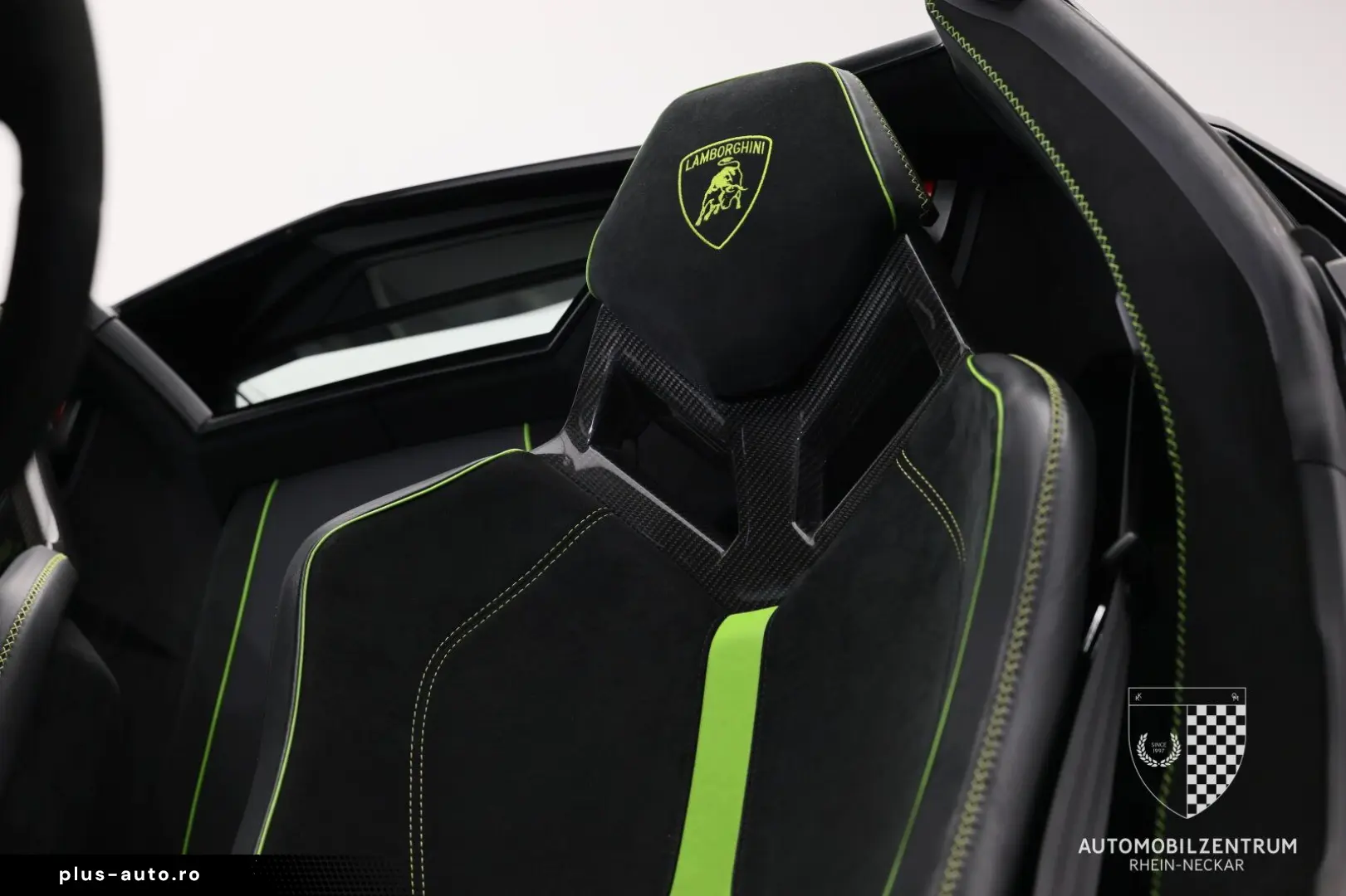 LAMBORGHINI Aventador SVJ Roadster FullCarbon PaintedLogo