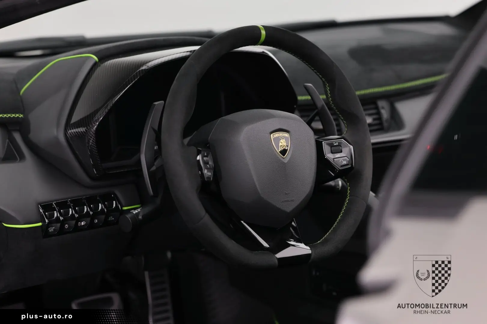 LAMBORGHINI Aventador SVJ Roadster FullCarbon PaintedLogo