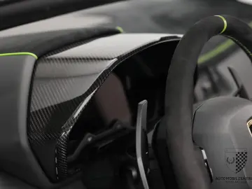 LAMBORGHINI Aventador SVJ Roadster FullCarbon PaintedLogo