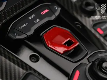 LAMBORGHINI Aventador SVJ Roadster FullCarbon PaintedLogo