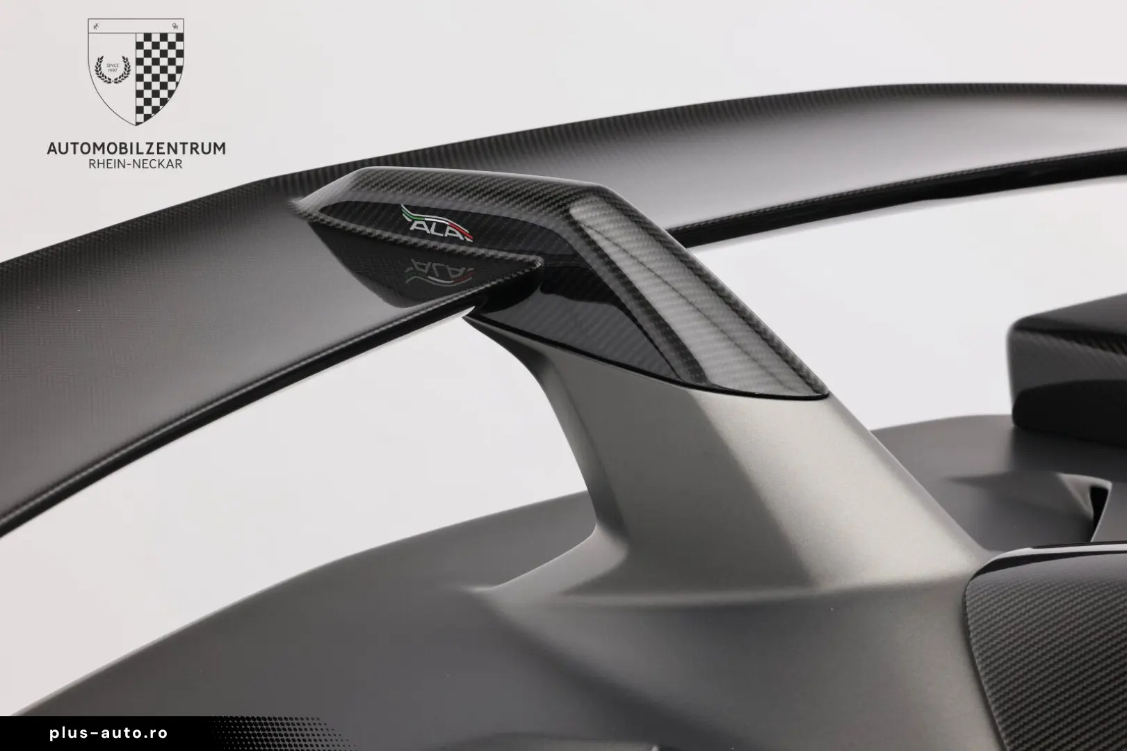 LAMBORGHINI Aventador SVJ Roadster FullCarbon PaintedLogo