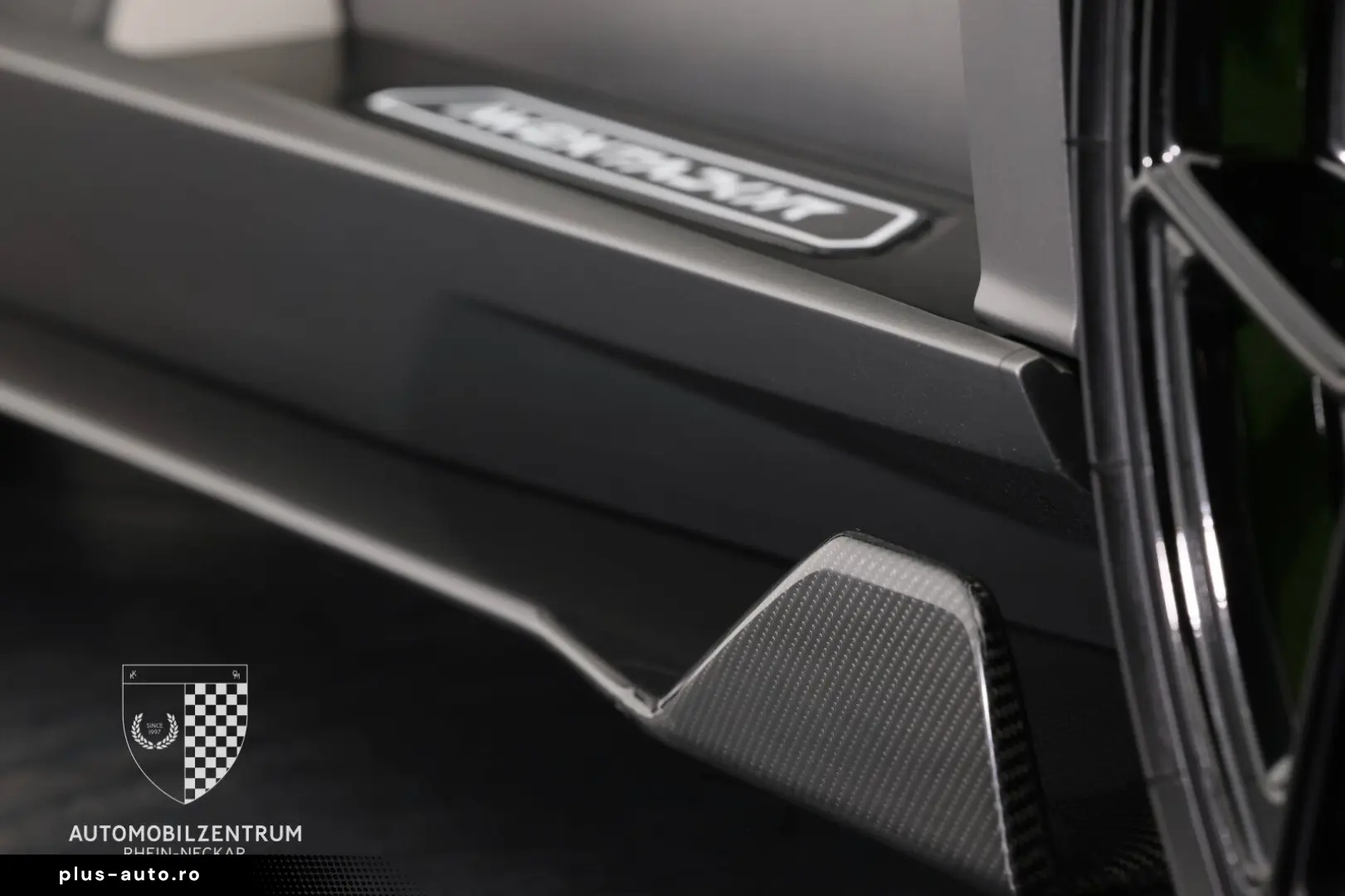 LAMBORGHINI Aventador SVJ Roadster FullCarbon PaintedLogo