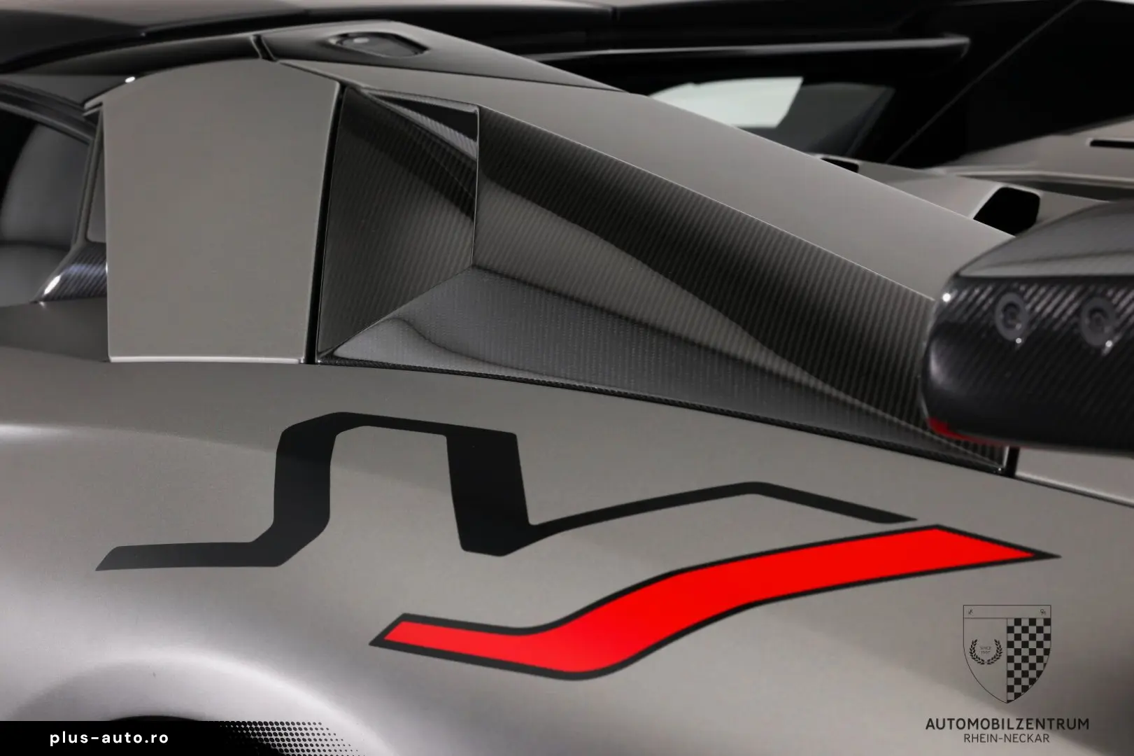 LAMBORGHINI Aventador SVJ Roadster FullCarbon PaintedLogo