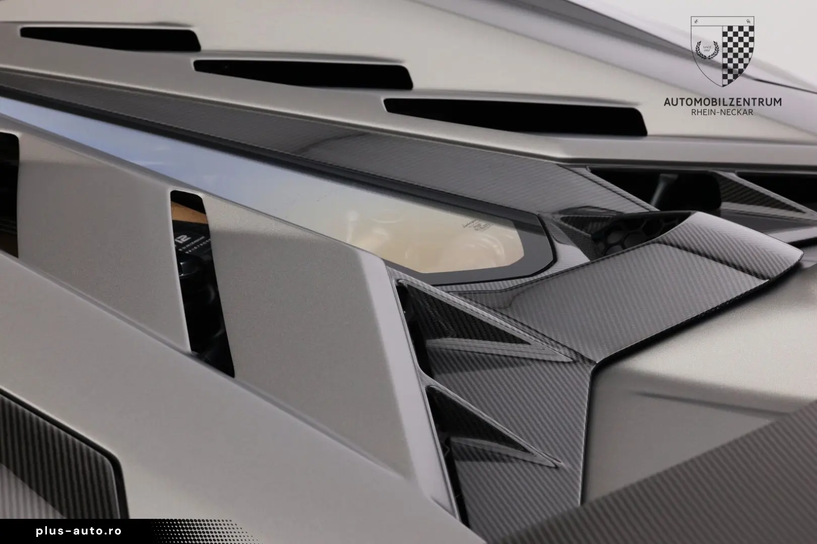 LAMBORGHINI Aventador SVJ Roadster FullCarbon PaintedLogo