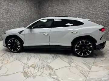 LAMBORGHINI Urus 4.0 V8 Autom.