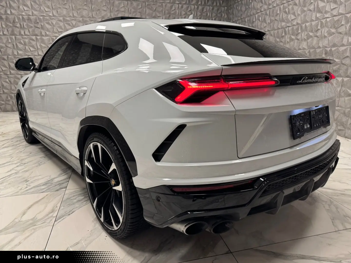 LAMBORGHINI Urus 4.0 V8 Autom.
