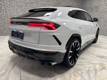 LAMBORGHINI Urus 4.0 V8 Autom.