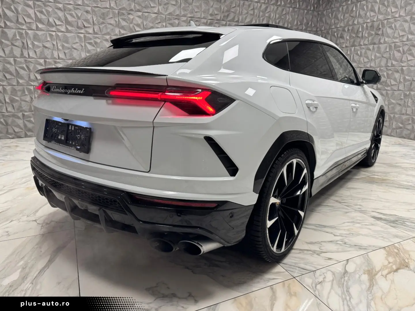 LAMBORGHINI Urus 4.0 V8 Autom.