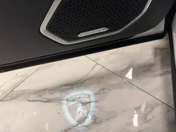 LAMBORGHINI Urus 4.0 V8 Autom.