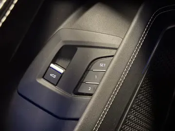 LAMBORGHINI Urus 4.0 V8 Autom.