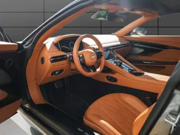 ASTON MARTIN DB12 Volante