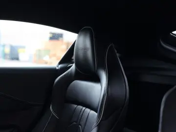 ASTON MARTIN V8 Vantage 4.0 V8