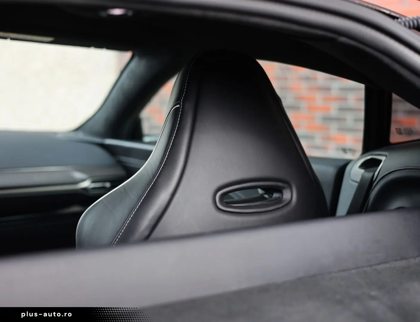 ASTON MARTIN V8 Vantage 4.0 V8