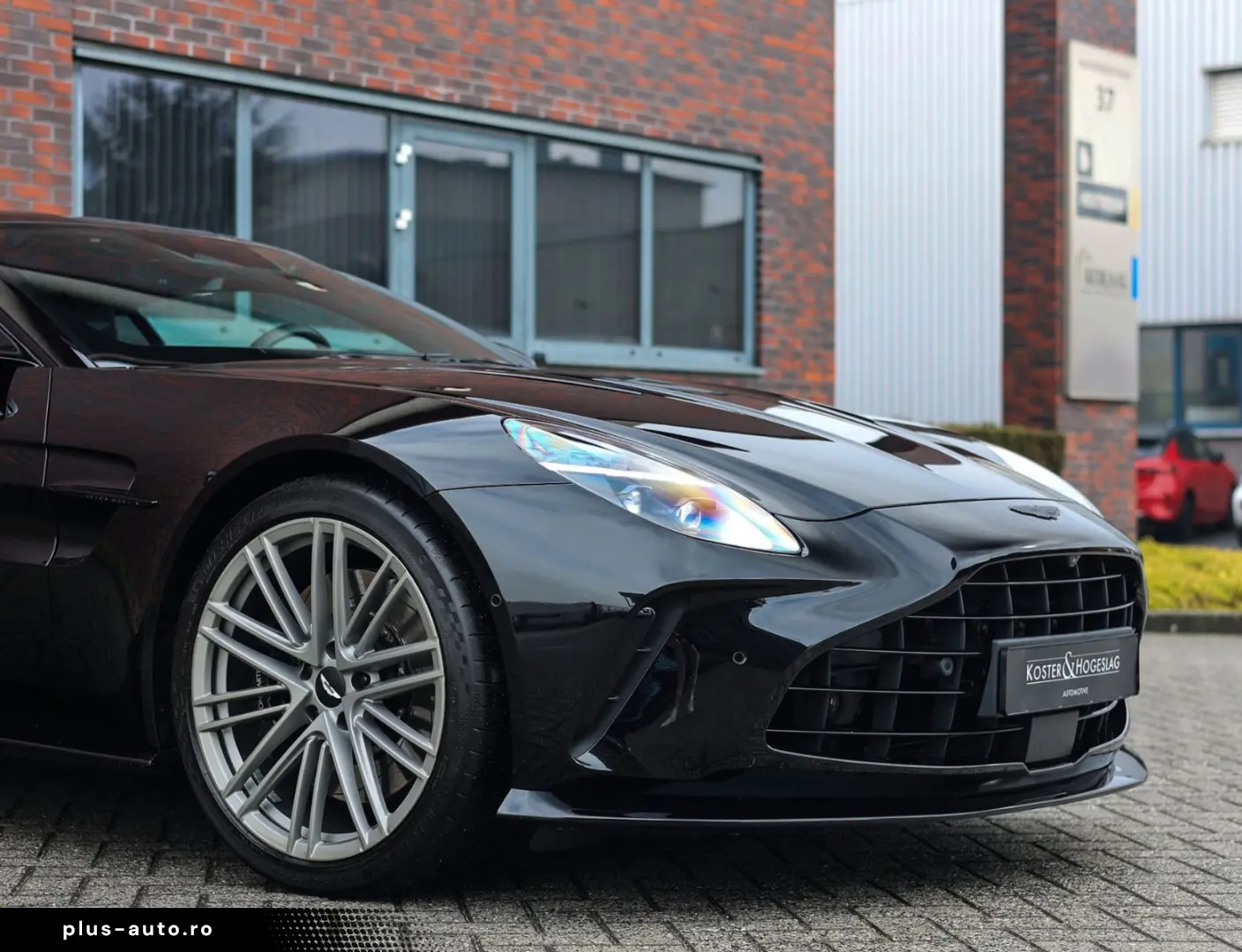 ASTON MARTIN V8 Vantage 4.0 V8