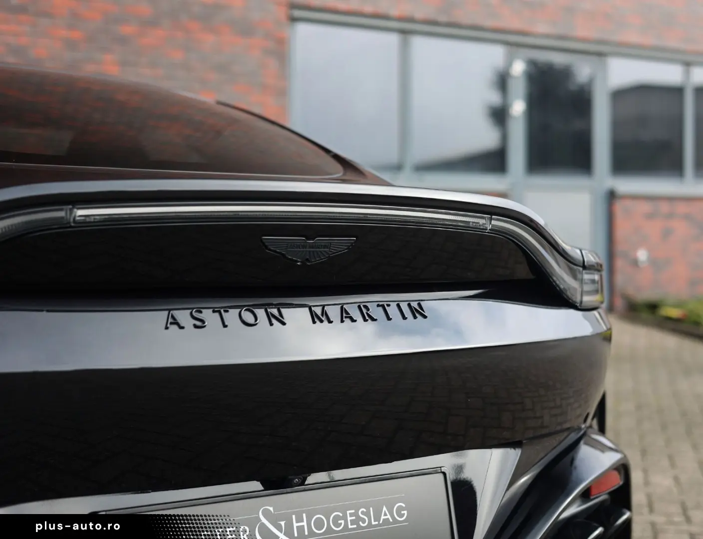 ASTON MARTIN V8 Vantage 4.0 V8