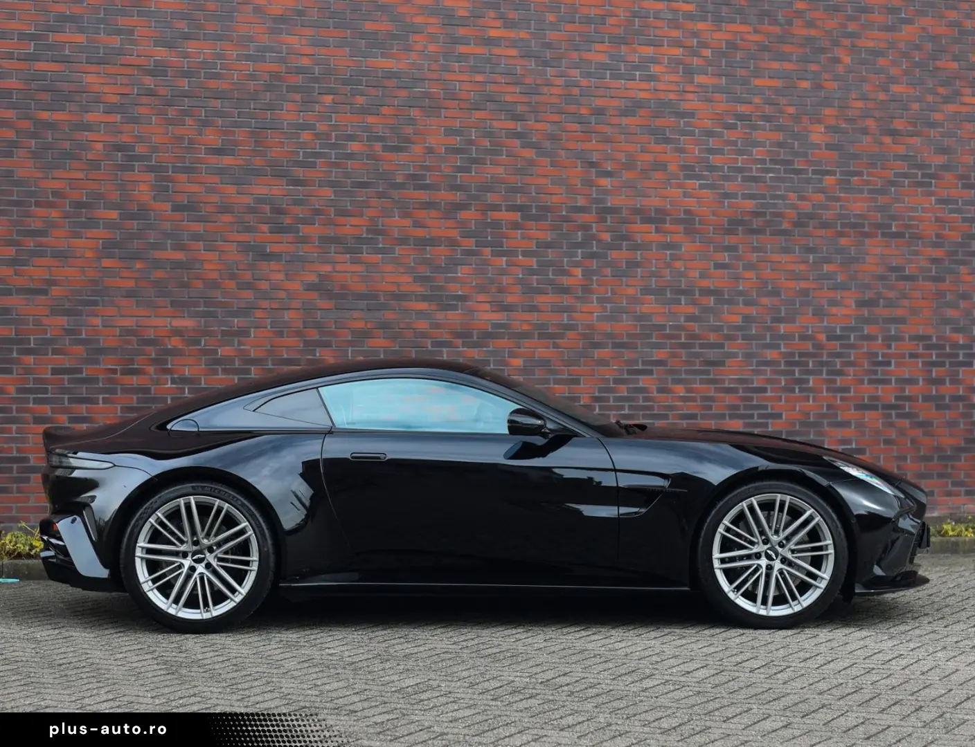 ASTON MARTIN V8 Vantage 4.0 V8