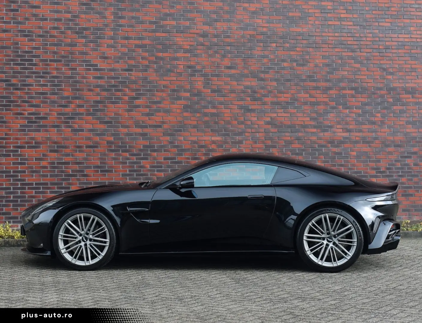 ASTON MARTIN V8 Vantage 4.0 V8