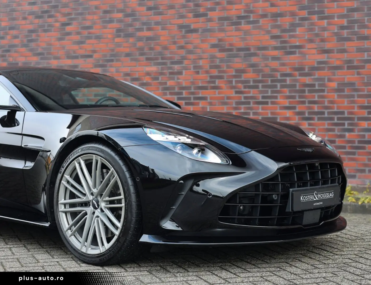 ASTON MARTIN V8 Vantage 4.0 V8