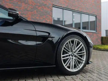 ASTON MARTIN V8 Vantage 4.0 V8