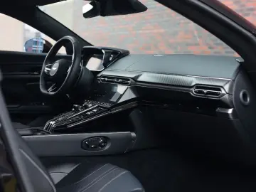 ASTON MARTIN V8 Vantage 4.0 V8