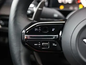 ASTON MARTIN V8 Vantage 4.0 V8