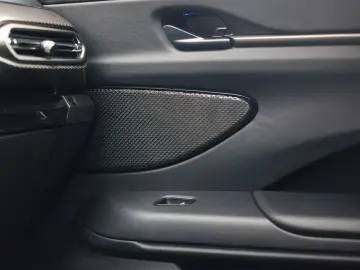 ASTON MARTIN V8 Vantage 4.0 V8