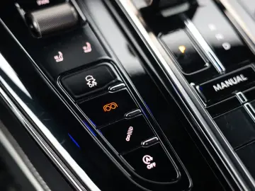 ASTON MARTIN V8 Vantage 4.0 V8